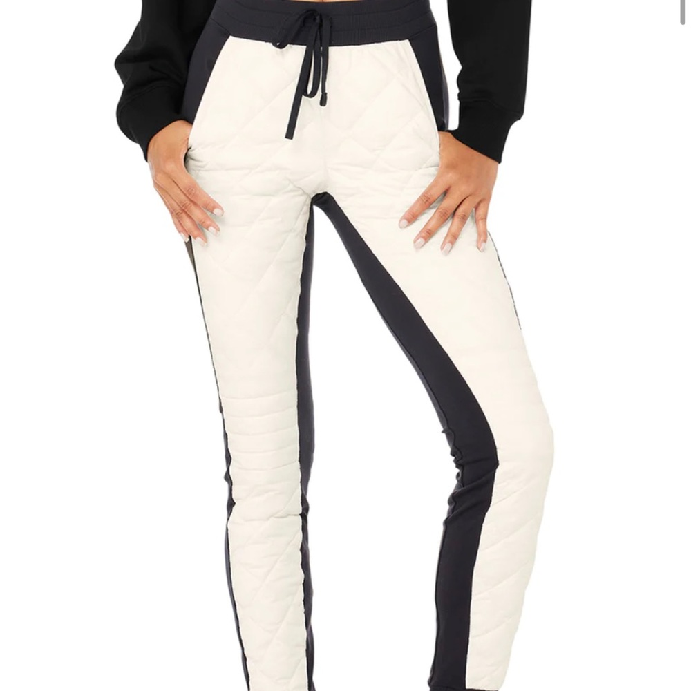 ISO Alo puffer moto leggings pants (Medium)
